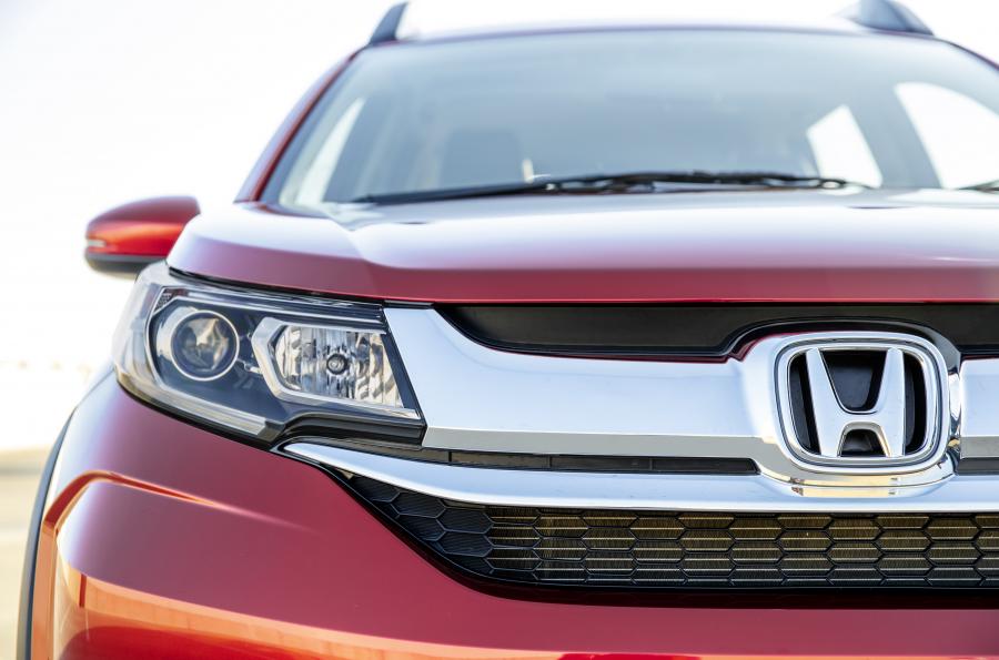 Детали экстерьера Honda BR-V 2016 года  (ZA) (фото 14 из 38)